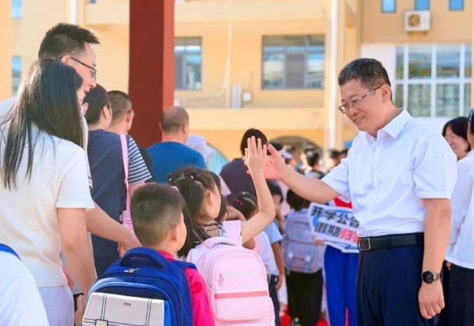 东营市丽景小学开学第一天