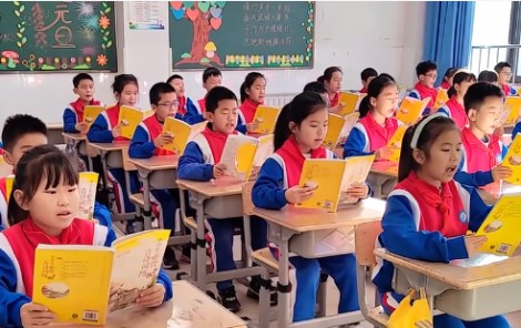 东营丽景小学三年级三班晨读视频